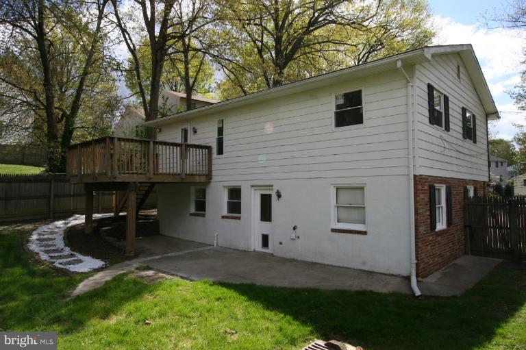 125 Harmony Hall Road Gaithersburg, MD 20877 - Photo 6 of 28 Exterior (Rear)