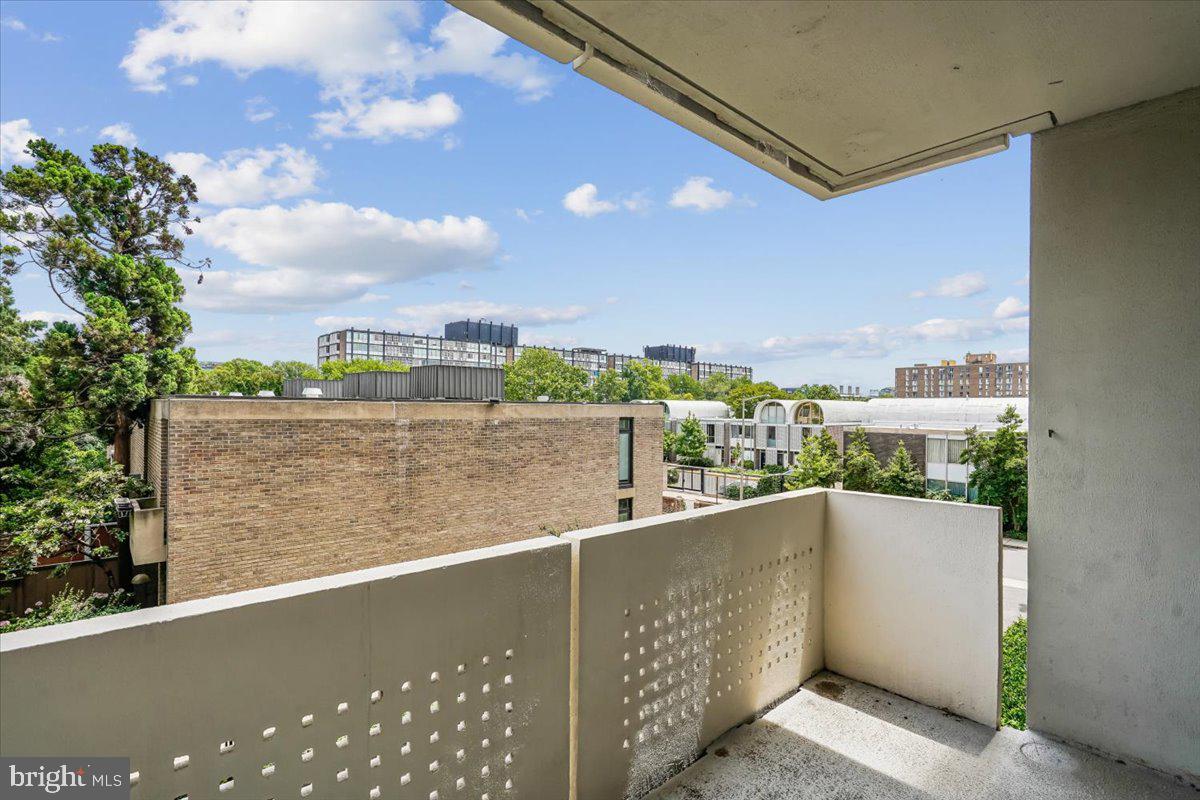 1250 4th Street Southwest, Unit W113 Washington, DC 20024 - Photo 32 of 70 Spacious outdoor area