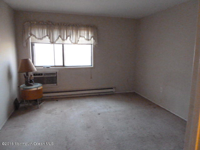 91 Arrowood Road Manalapan, NJ 07726 - Photo 12 of 14 P1020596