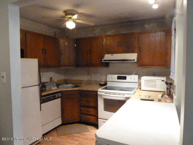 91 Arrowood Road Manalapan, NJ 07726 - Photo 4 of 14 P1020598