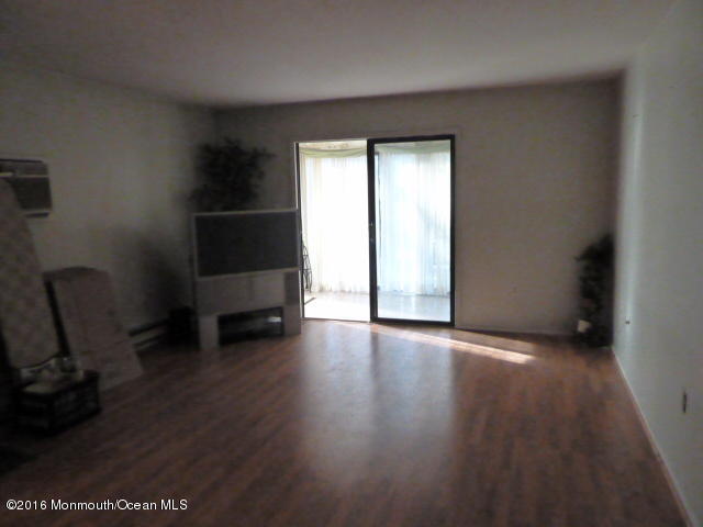 91 Arrowood Road Manalapan, NJ 07726 - Photo 7 of 14 P1020600