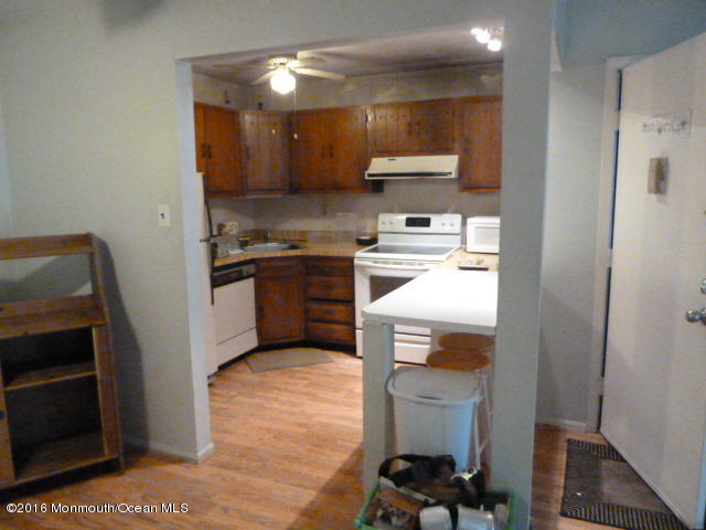 91 Arrowood Road Manalapan, NJ 07726 - Photo 8 of 14 P1020604