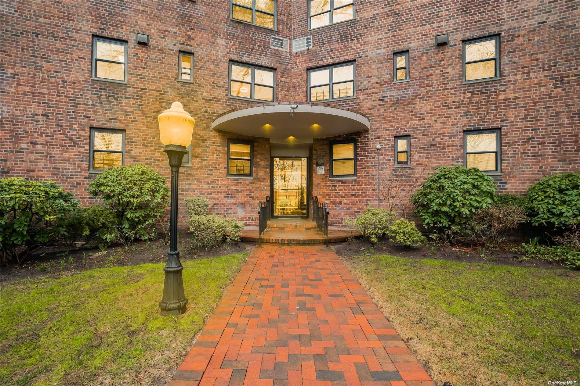 50 Brompton Road, Unit 2P Great Neck, NY 11021 - Photo 1 of 1