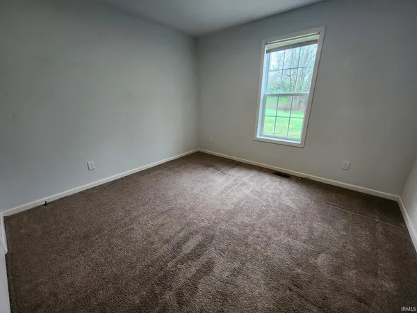 $280,000 | 379 Mulberry Street, Petersburg, IN 47567