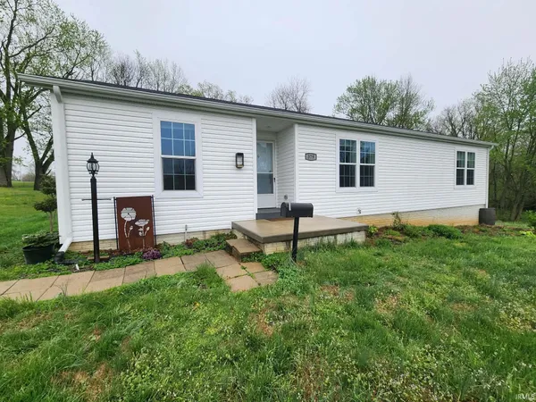 $280,000 | 379 Mulberry Street, Petersburg, IN 47567