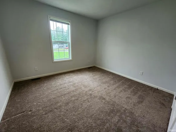 $280,000 | 379 Mulberry Street, Petersburg, IN 47567