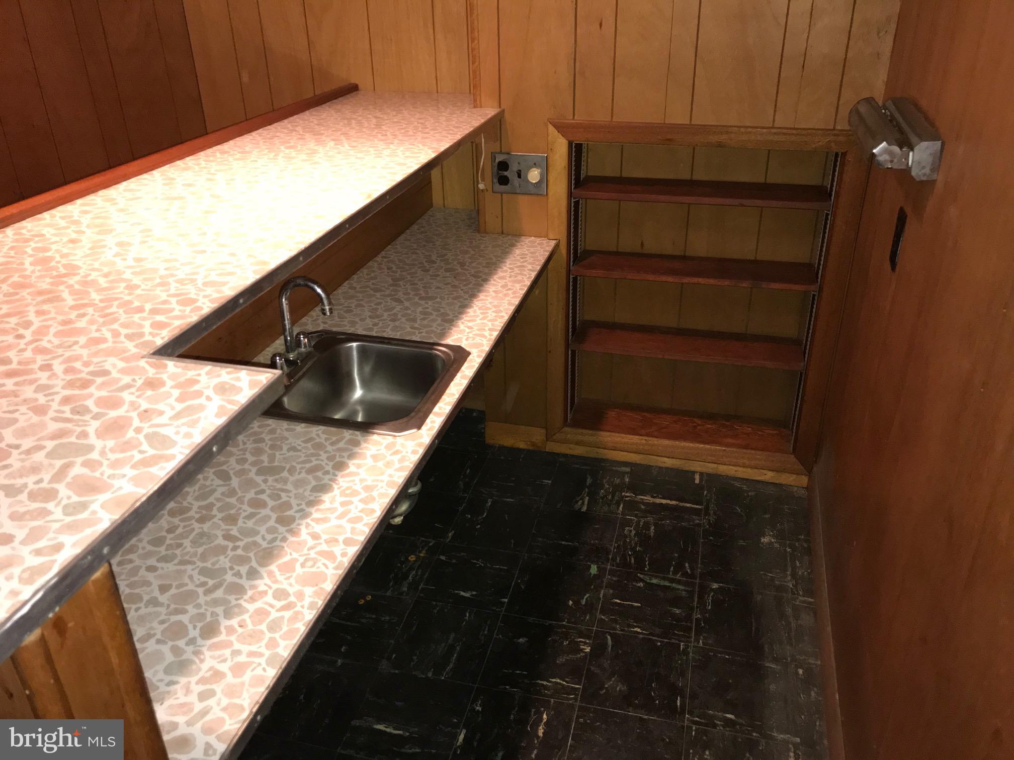 409 Harrington Road Havertown, PA 19083 - Photo 35 of 36 Wet bar