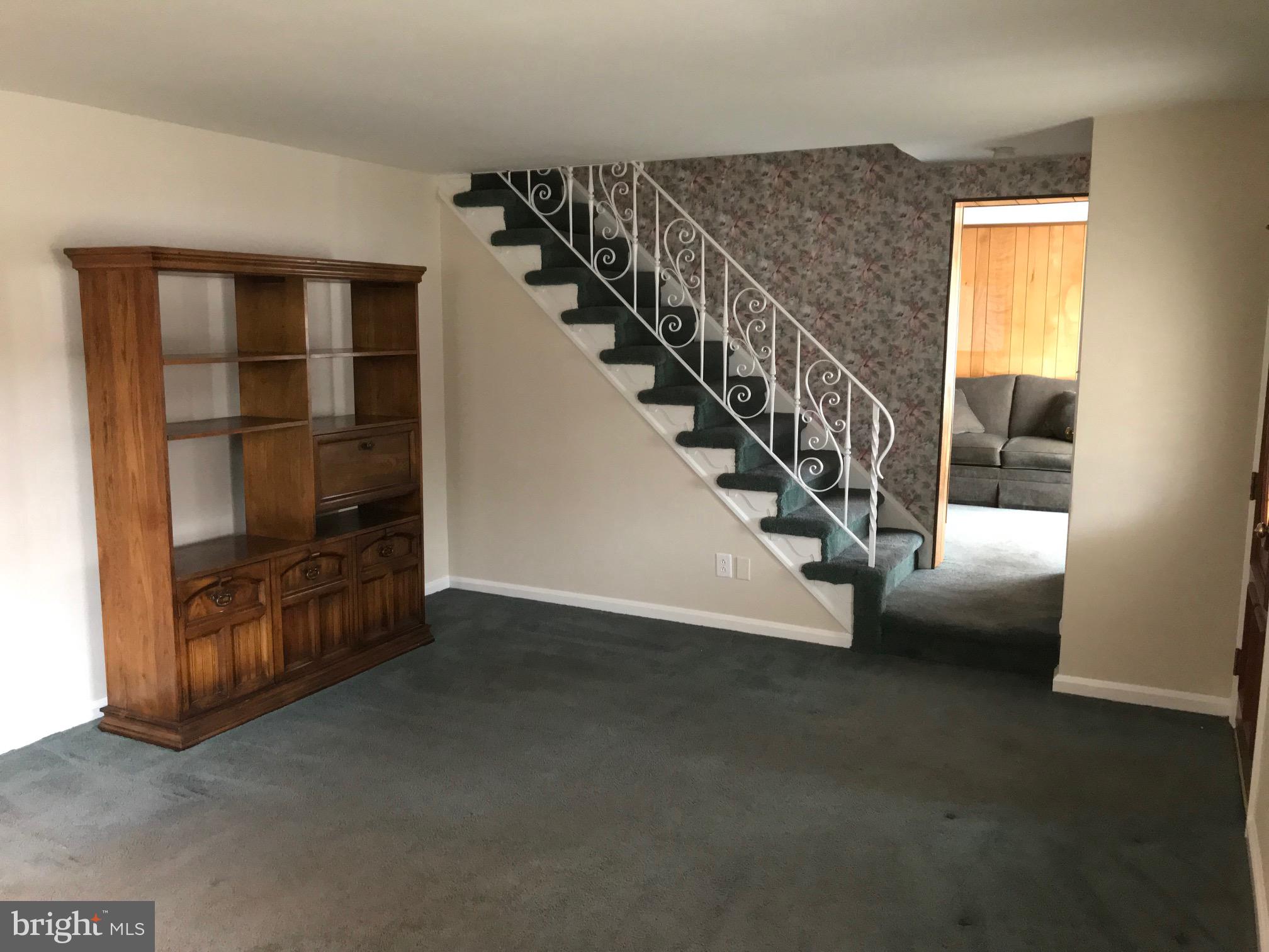 409 Harrington Road Havertown, PA 19083 - Photo 10 of 36 Living Room