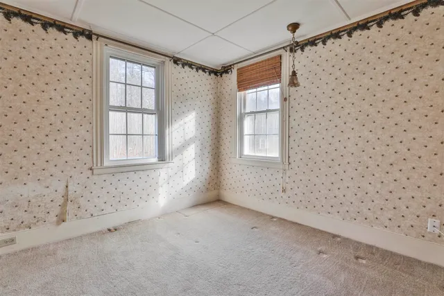 $459,900 | 450 Weare Road, New Boston, NH 03070