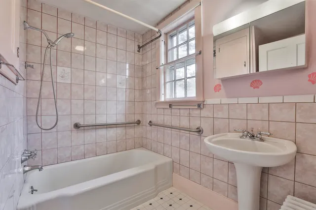 $459,900 | 450 Weare Road, New Boston, NH 03070