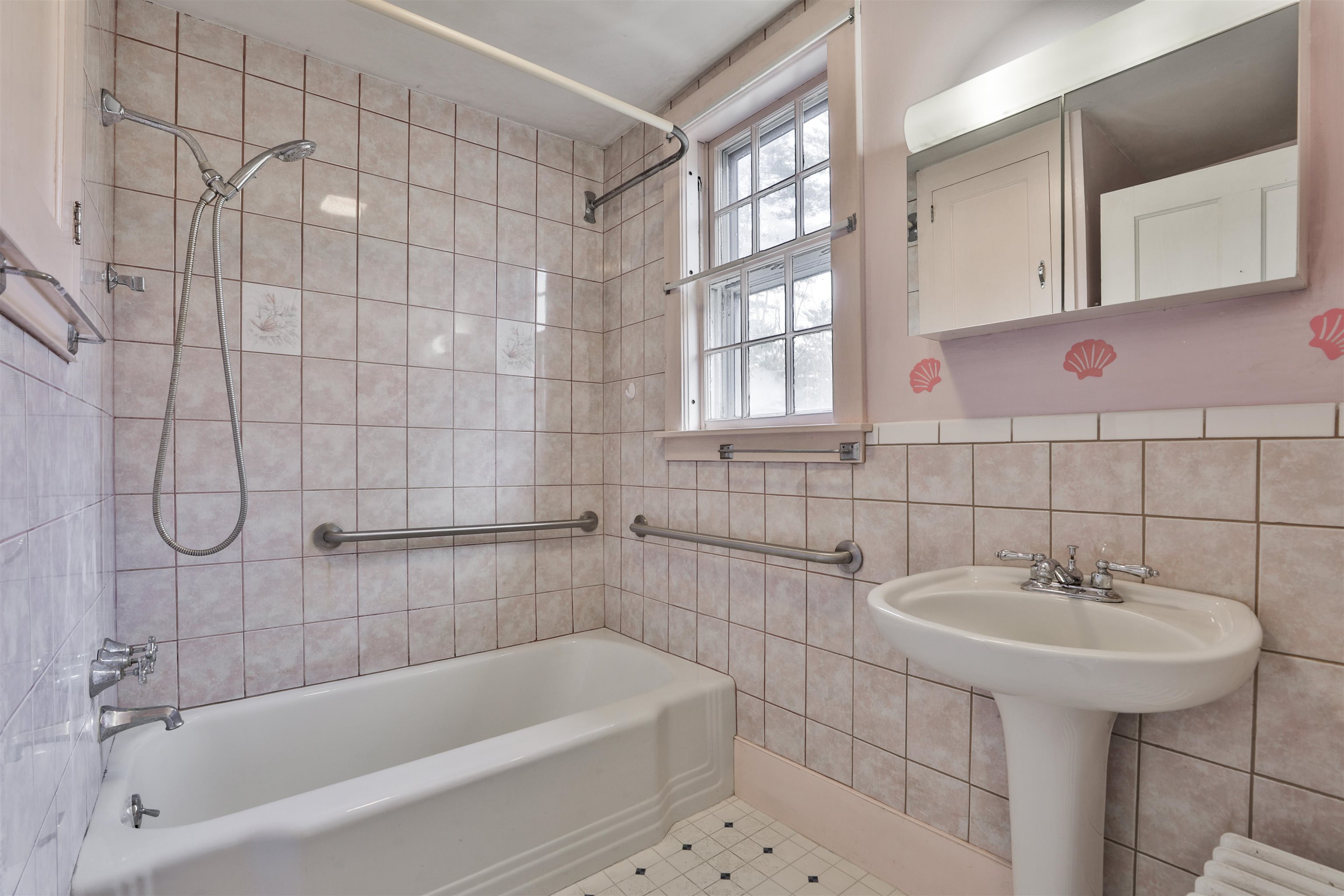 450 Weare Road New Boston, NH 03070 - Photo 16 of 42