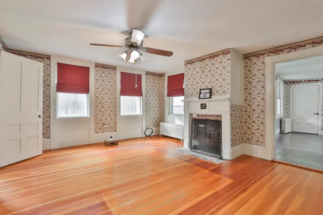 $459,900 | 450 Weare Road, New Boston, NH 03070