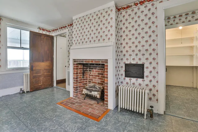 $459,900 | 450 Weare Road, New Boston, NH 03070