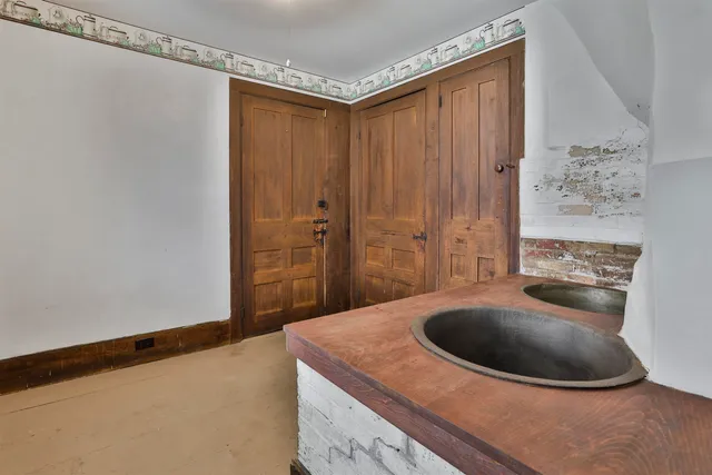 $459,900 | 450 Weare Road, New Boston, NH 03070