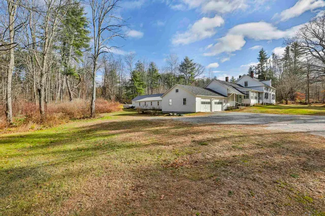 $459,900 | 450 Weare Road, New Boston, NH 03070