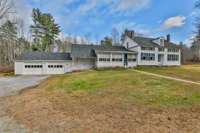 $459,900 | 450 Weare Road, New Boston, NH 03070