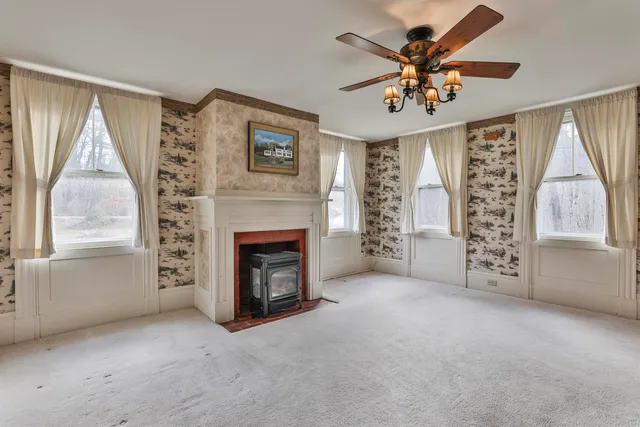 $459,900 | 450 Weare Road, New Boston, NH 03070