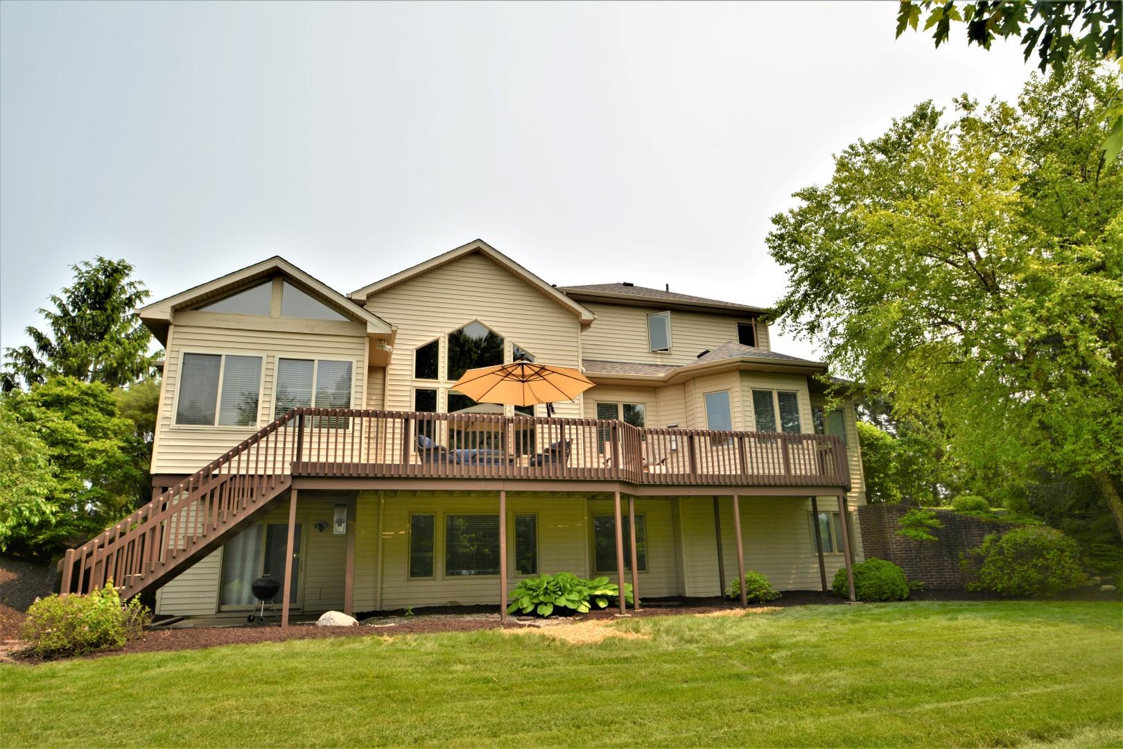 11327 Chestnut Ridge Court Fort Wayne, IN 46814 - Photo 2 of 36
