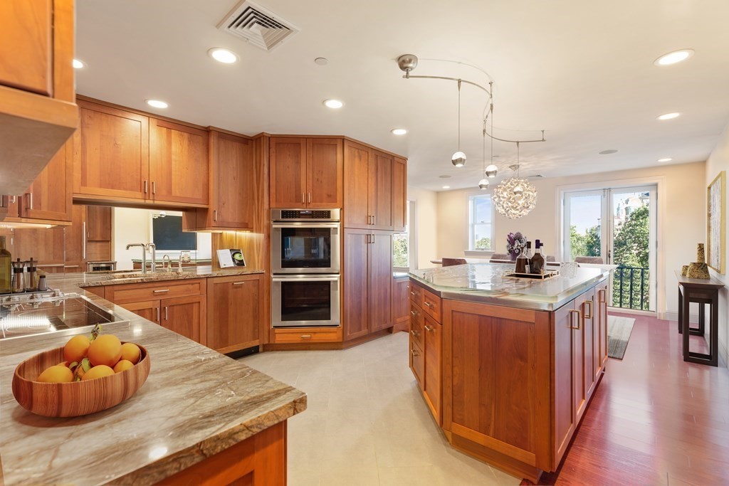 416 Commonwealth Avenue, Unit 401 Boston, MA 02215 - Photo 3 of 16
