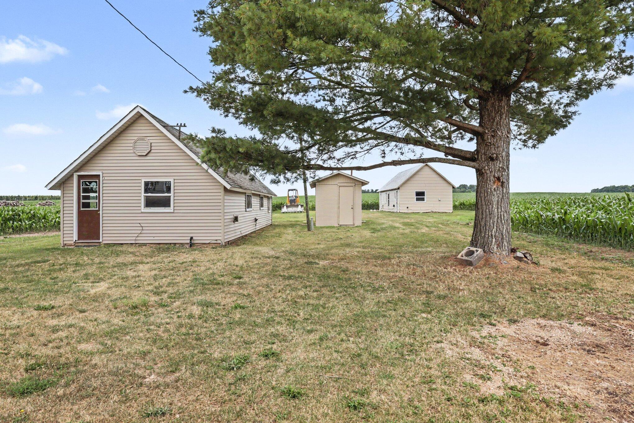 3735 South Stone Road Fremont, MI 49412 - Photo 23 of 33 027_file_2481