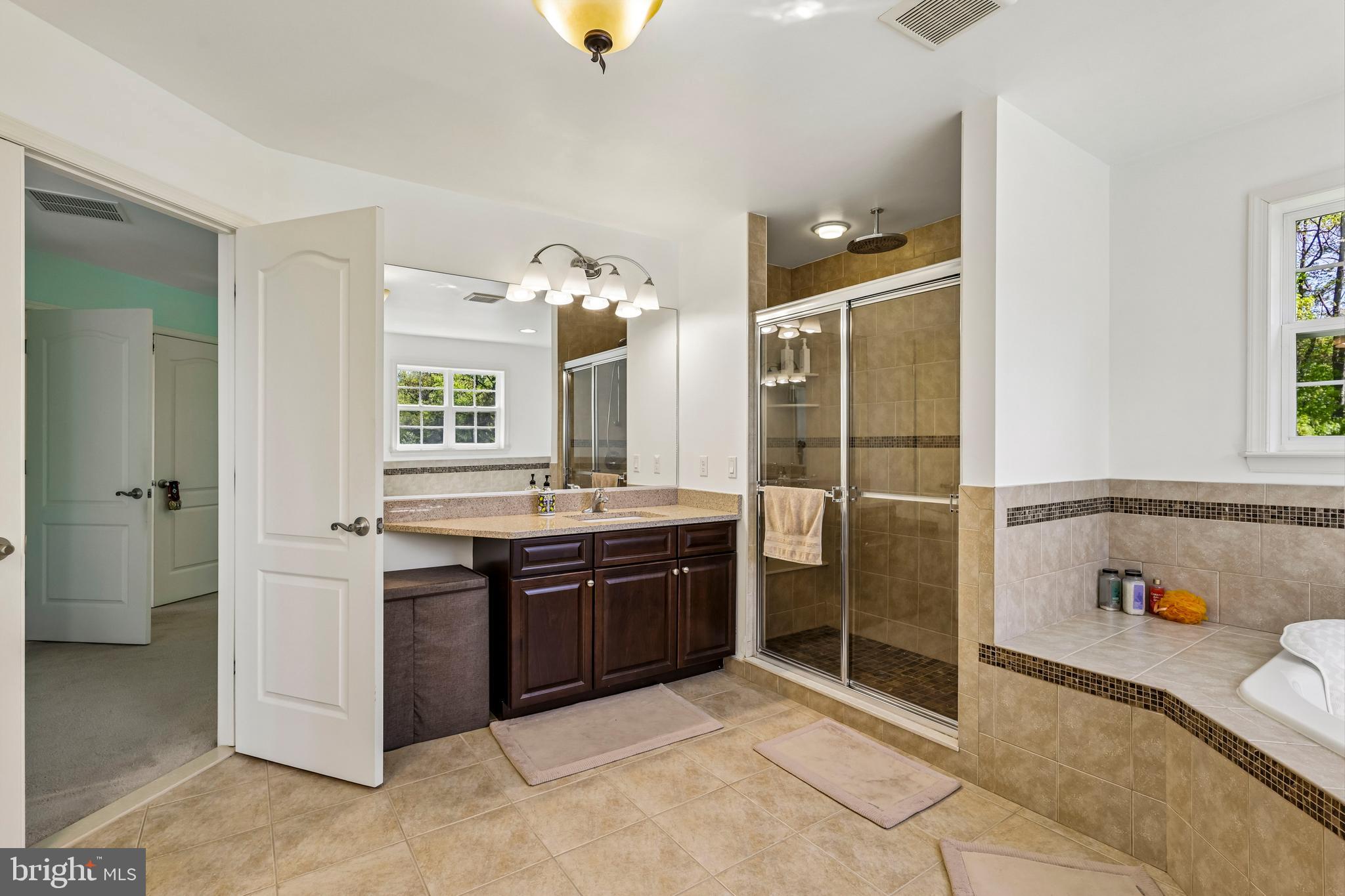 41 Emerald Road Robbinsville, NJ 08691 - Photo 36 of 69 Walk-in shower