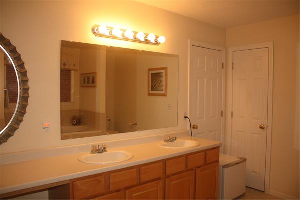 4 Aspen Road Shrewsbury, MA 01545 - Photo 14 of 20 Gallery Image 14