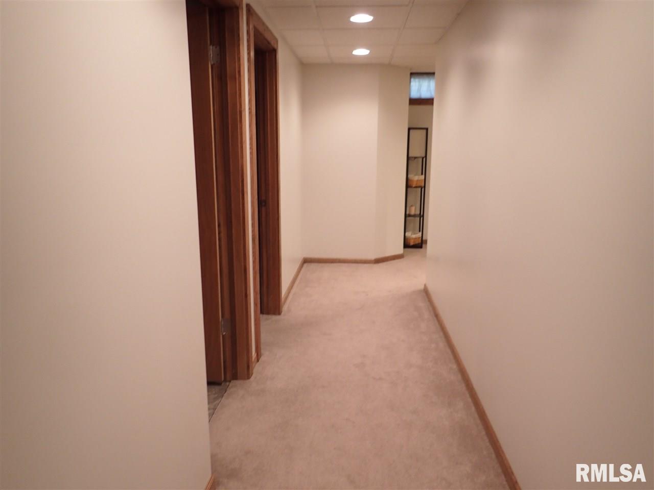 107 North Rustic Road East Peoria, IL 61611 - Photo 20 of 32 Gallery Image 20