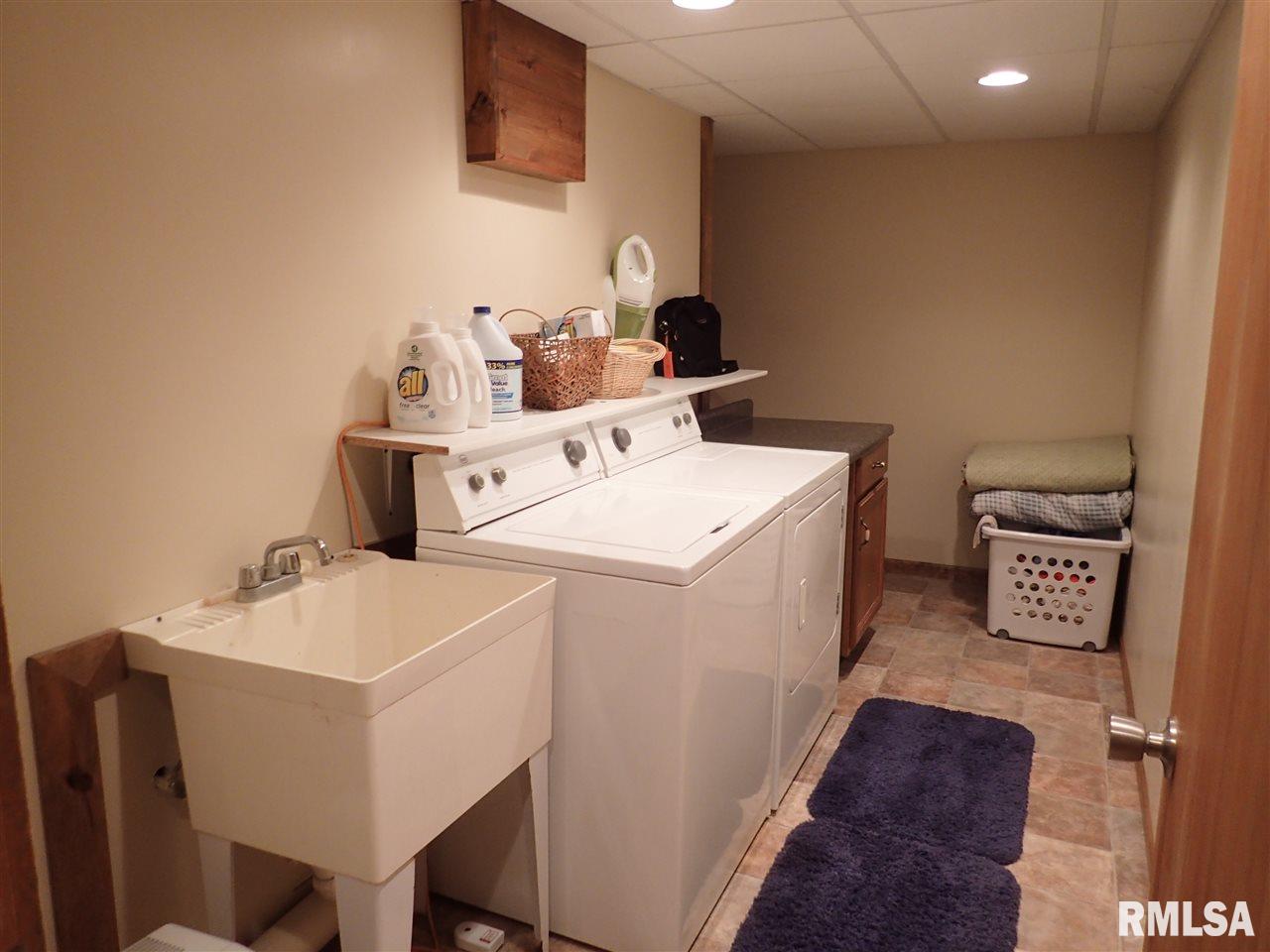 107 North Rustic Road East Peoria, IL 61611 - Photo 29 of 32 Gallery Image 29