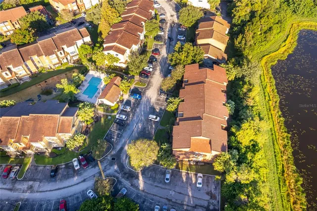 $189,900 | 5140 Conroy Road, Unit 38, Orlando, FL 32811