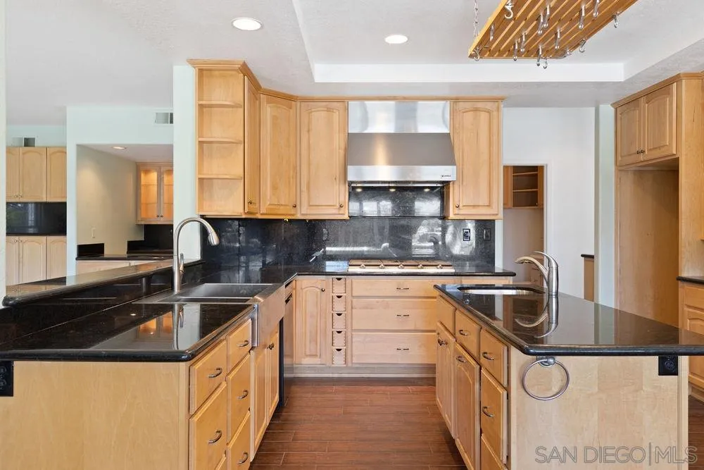 2260 Ritter Place Escondido, CA 92029 - Photo 8 of 25 Gallery Image 8