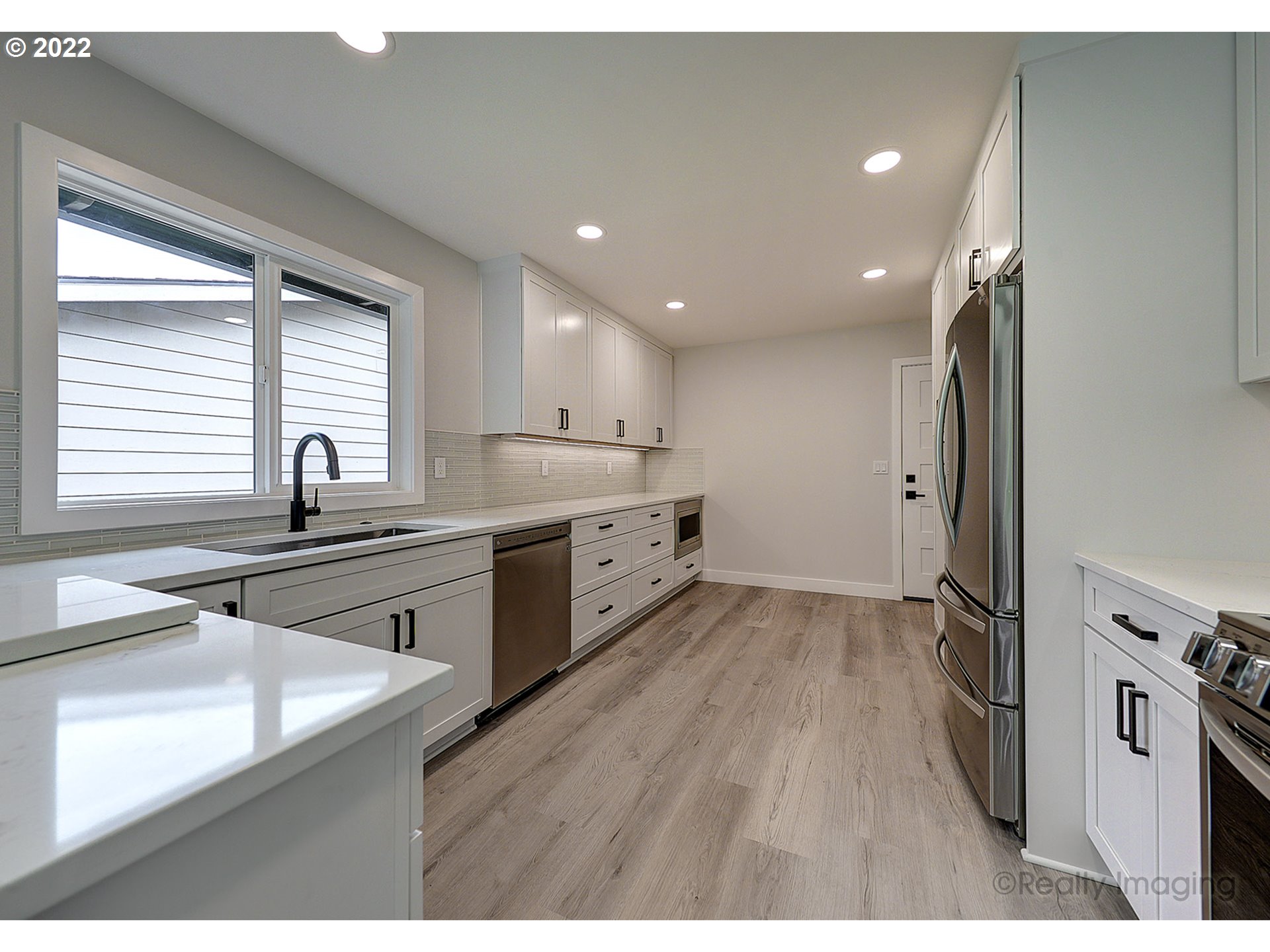 11875 Southwest Ridgeview Terrace Beaverton, OR 97008 - Photo 11 of 32 Kitchen