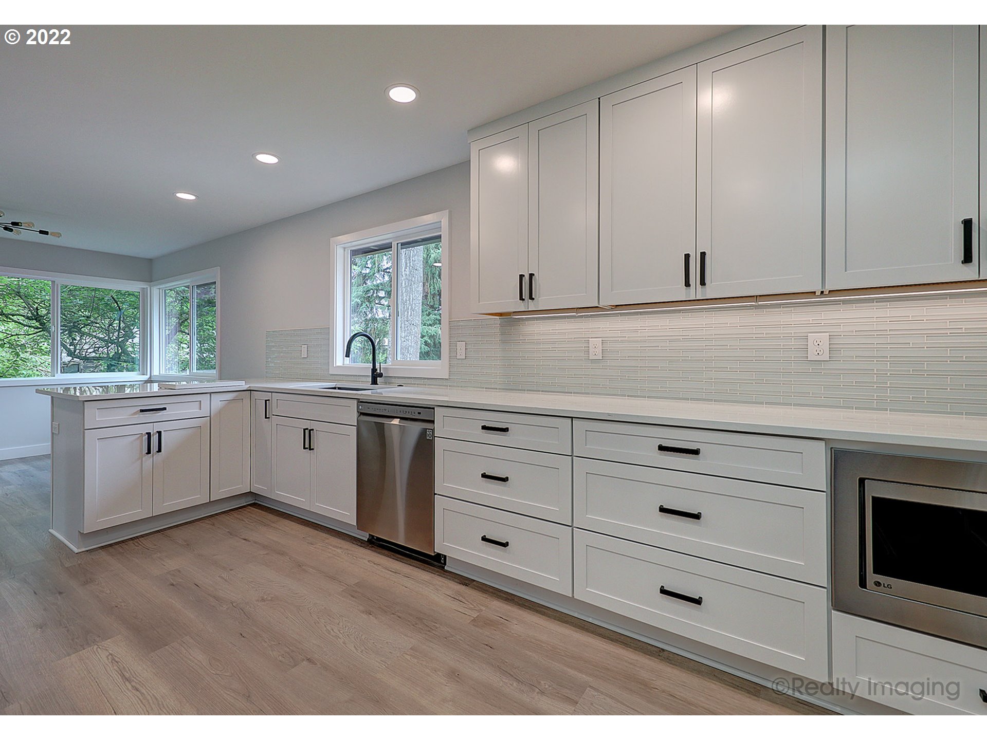 11875 Southwest Ridgeview Terrace Beaverton, OR 97008 - Photo 12 of 32 Kitchen