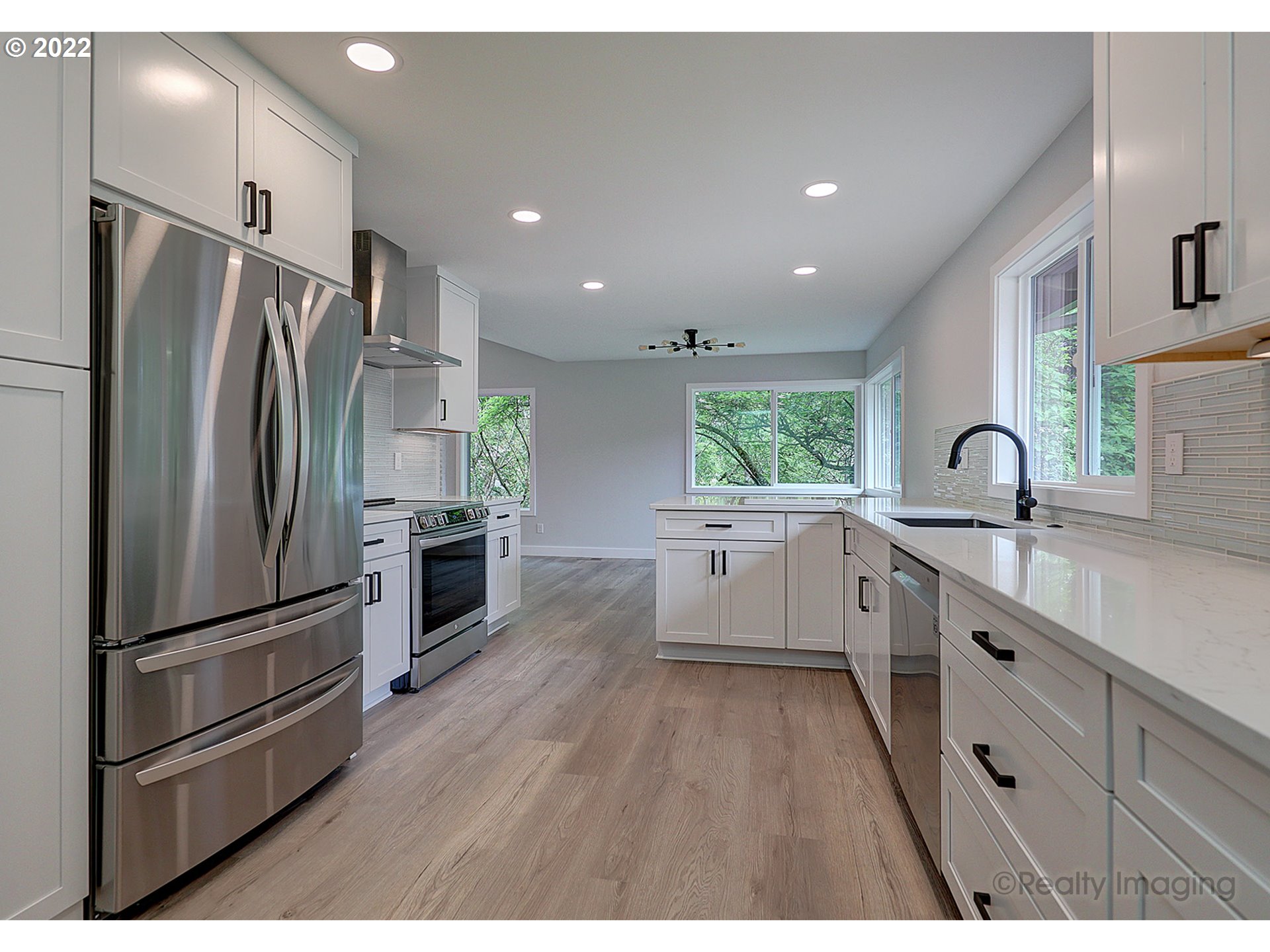 11875 Southwest Ridgeview Terrace Beaverton, OR 97008 - Photo 13 of 32 Kitchen
