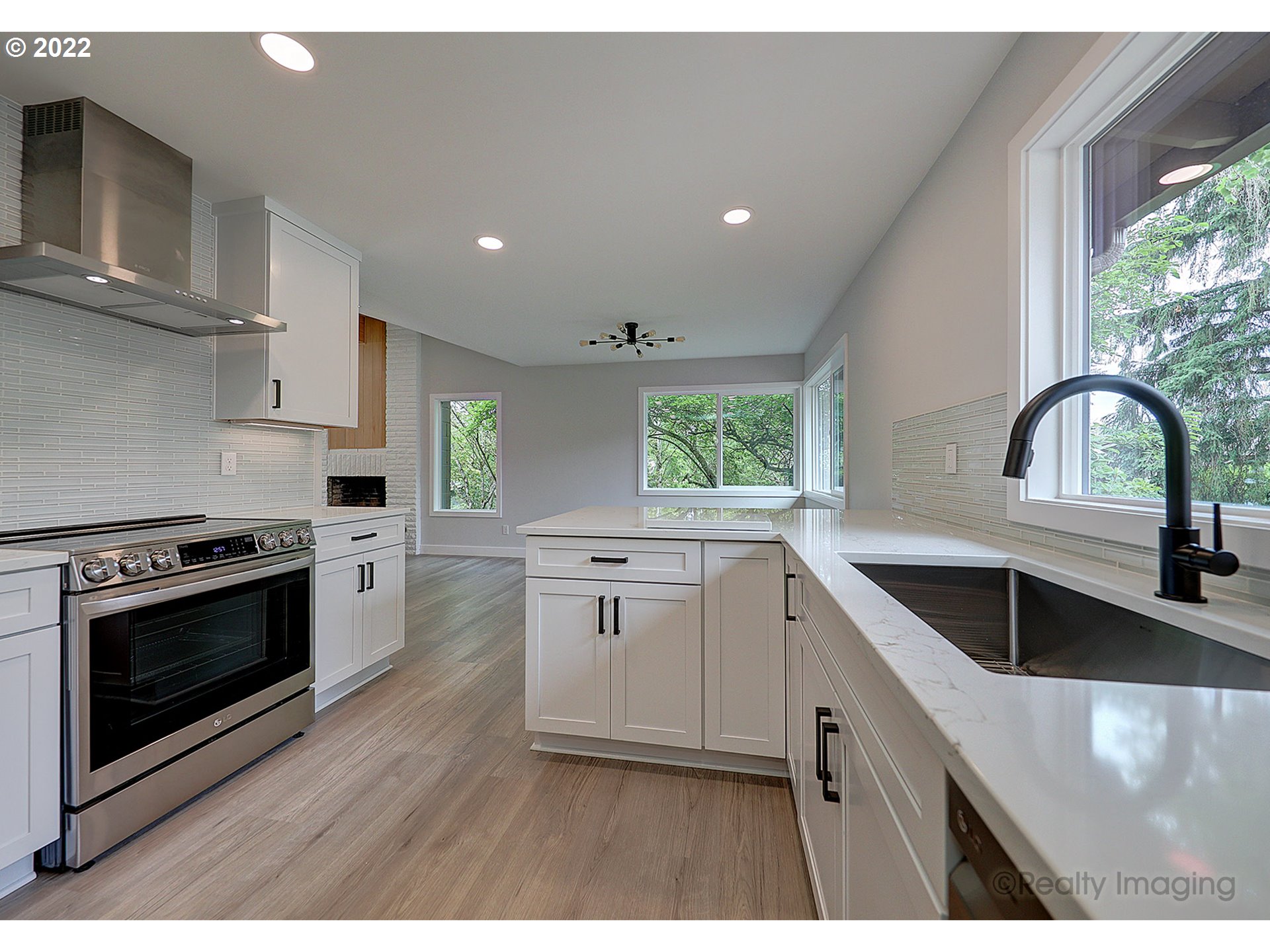 11875 Southwest Ridgeview Terrace Beaverton, OR 97008 - Photo 14 of 32 Gallery Image 14
