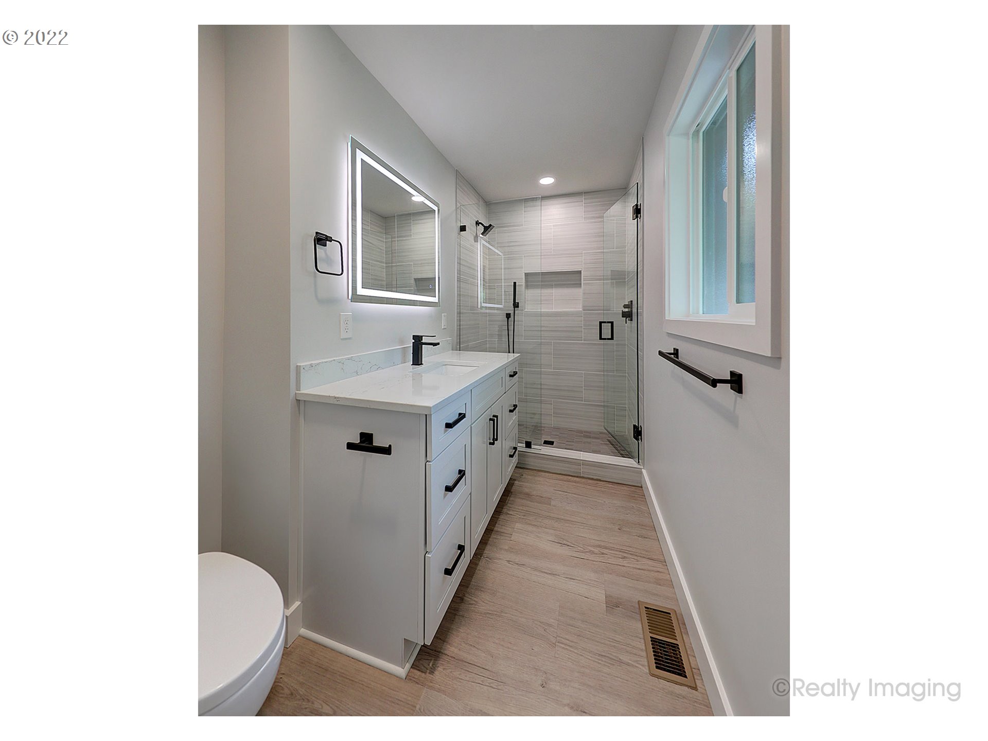 11875 Southwest Ridgeview Terrace Beaverton, OR 97008 - Photo 17 of 32 Bedroom, Owner's Suite
