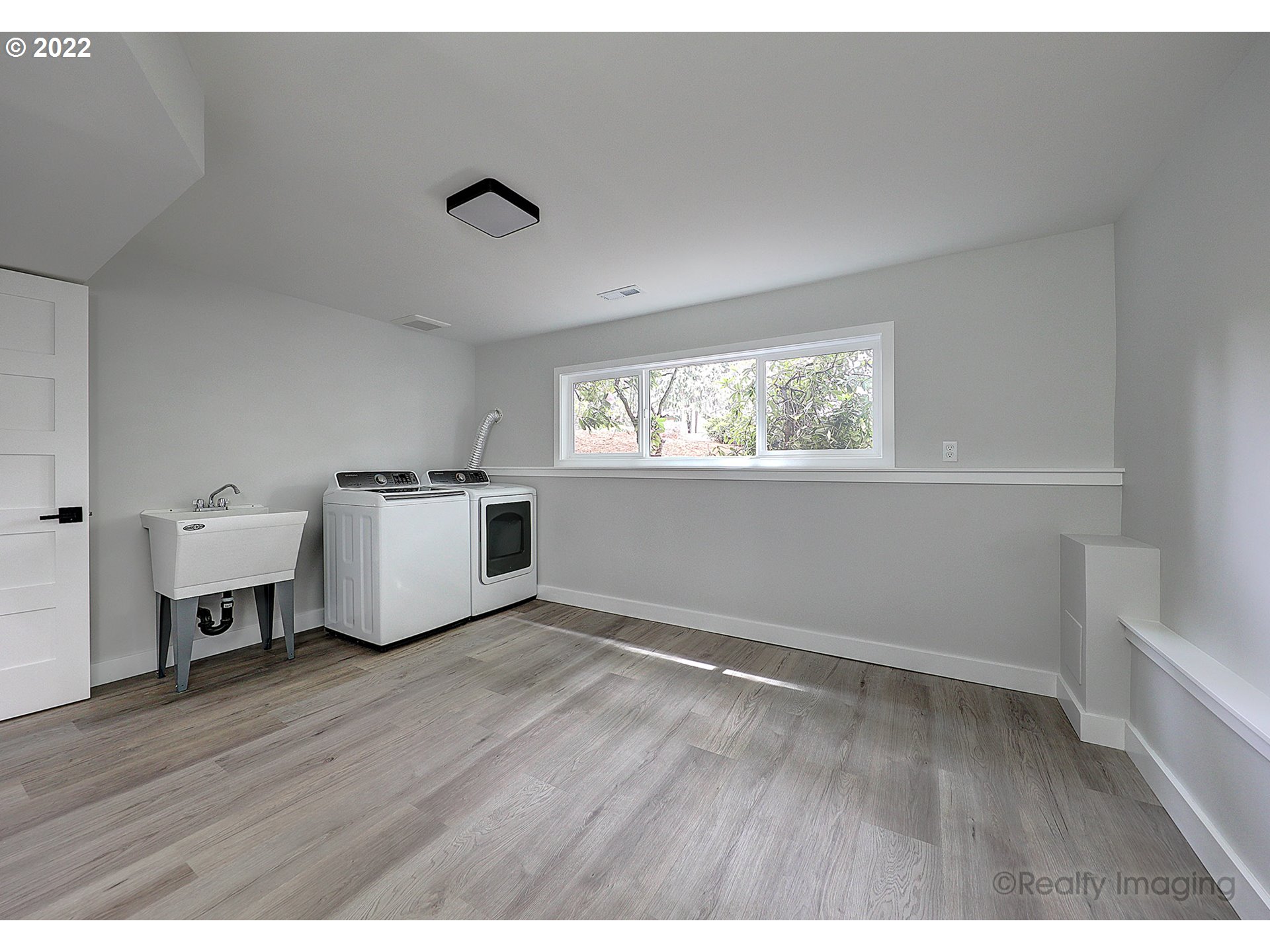 11875 Southwest Ridgeview Terrace Beaverton, OR 97008 - Photo 26 of 32 Utility Room