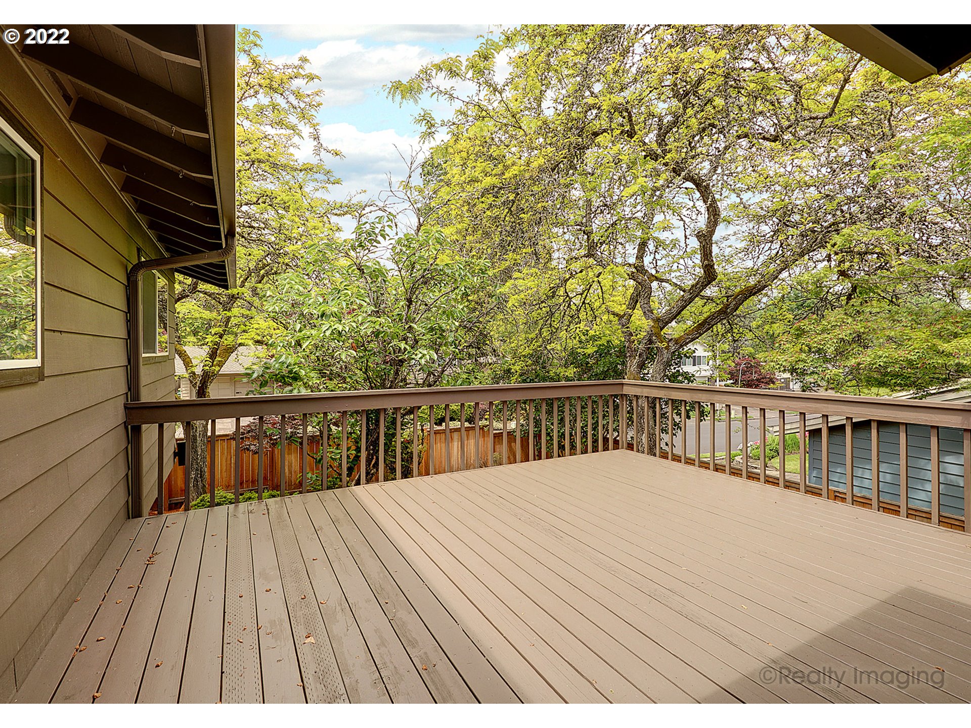 11875 Southwest Ridgeview Terrace Beaverton, OR 97008 - Photo 27 of 32 Deck