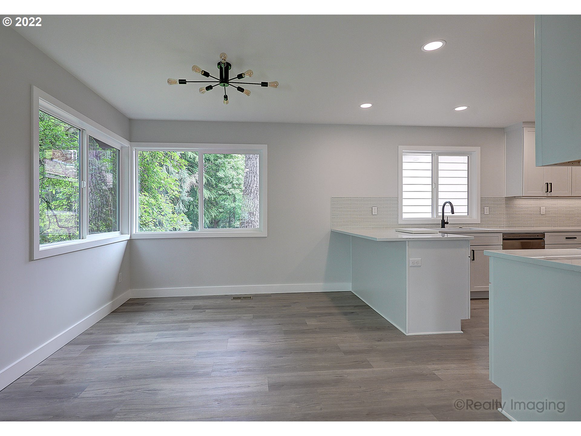 11875 Southwest Ridgeview Terrace Beaverton, OR 97008 - Photo 8 of 32 Dining Area