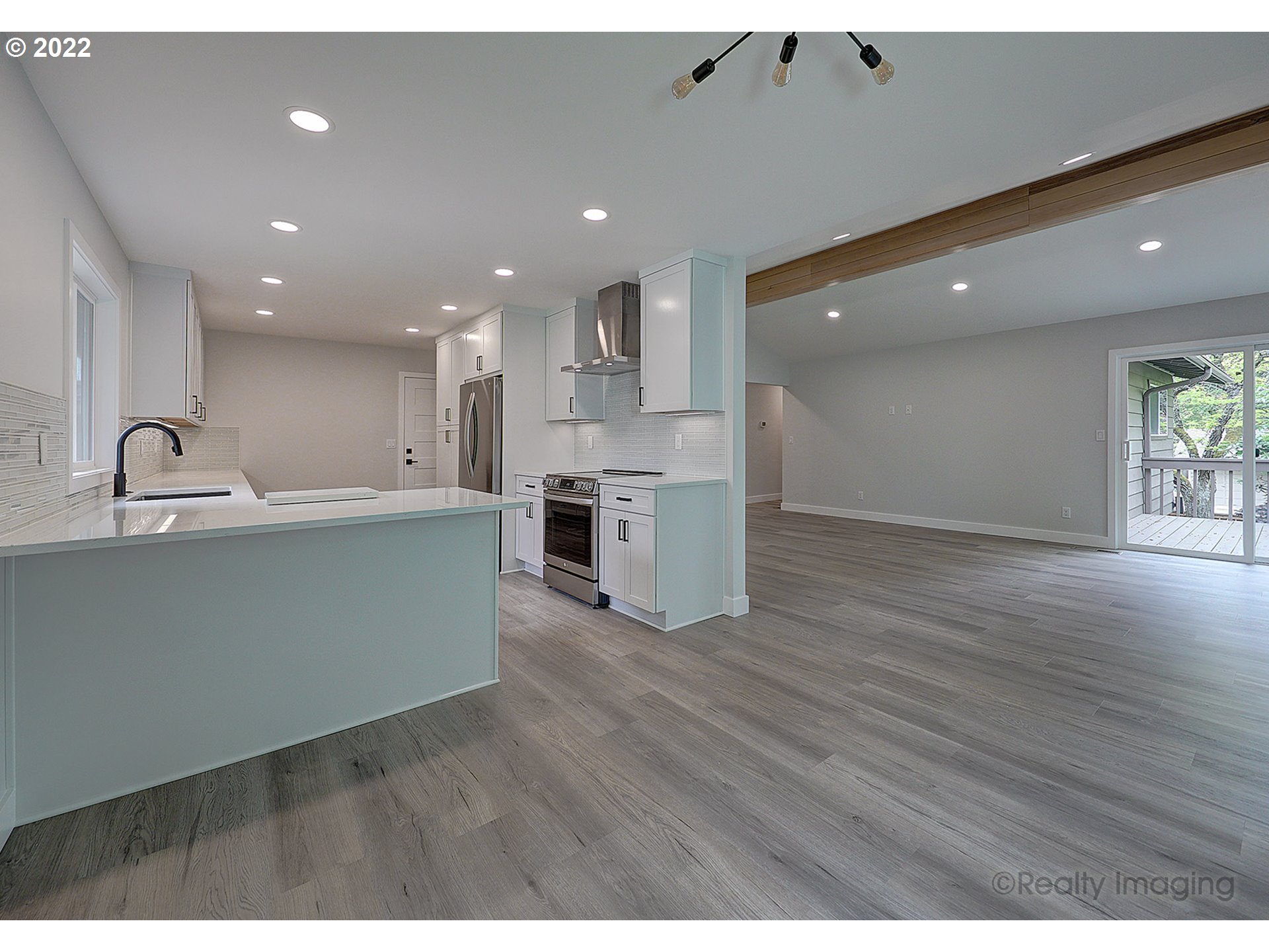 11875 Southwest Ridgeview Terrace Beaverton, OR 97008 - Photo 10 of 32 Kitchen/Living Room