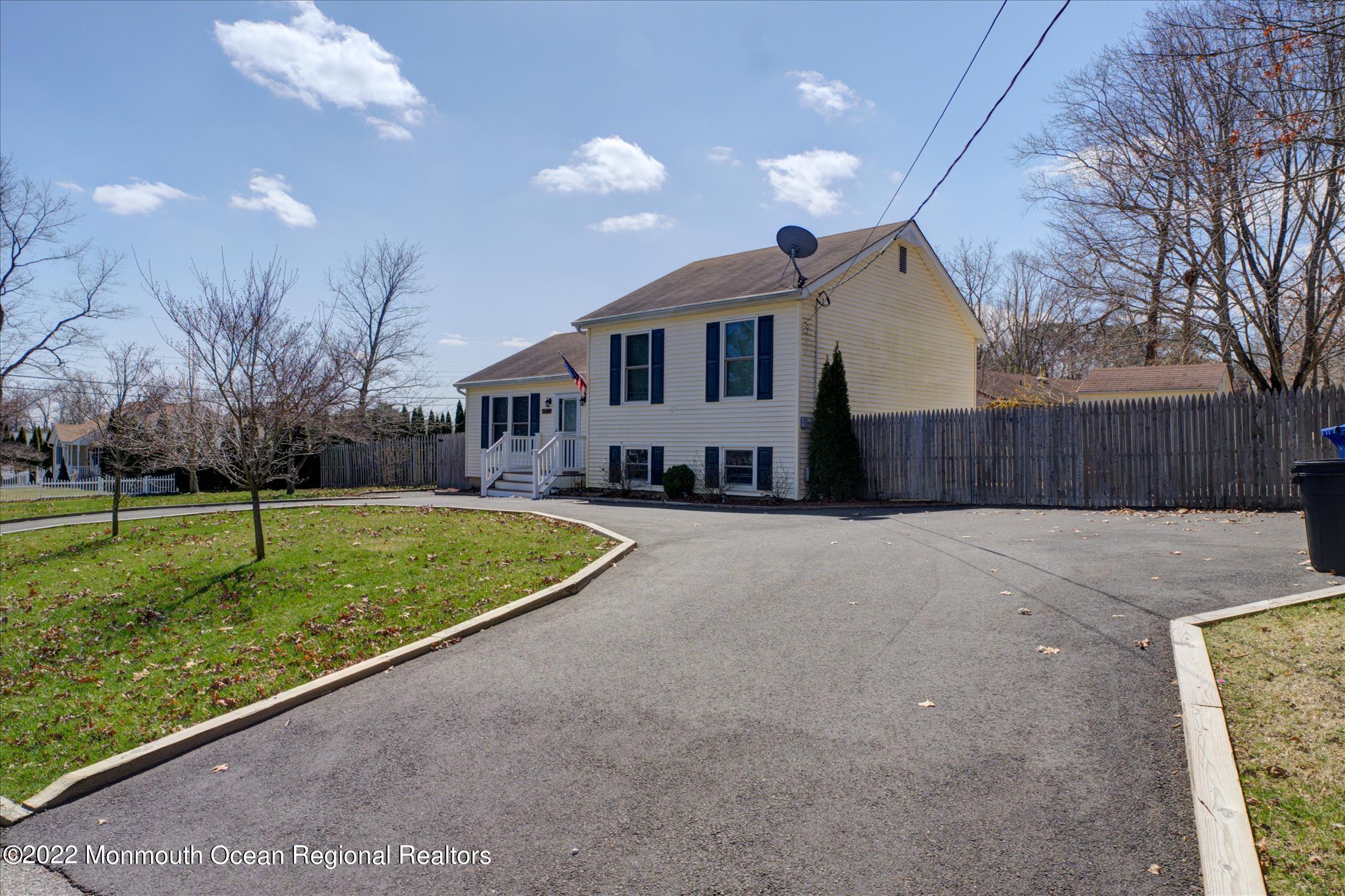 221 Sextant Road Manahawkin, NJ 08050 - Photo 3 of 23 Front Exterior2