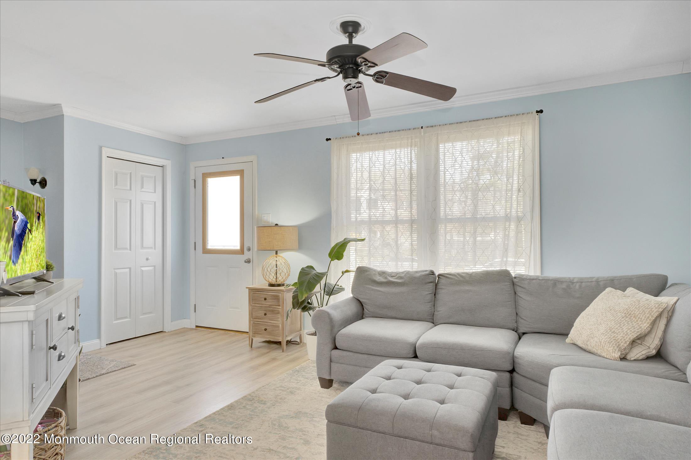 221 Sextant Road Manahawkin, NJ 08050 - Photo 4 of 23 Living Room3