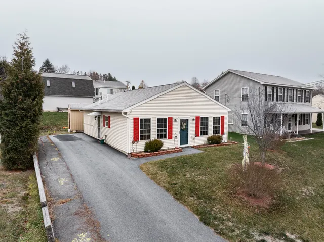 $299,000 | 39 Whisper Drive, Bangor, ME 04401