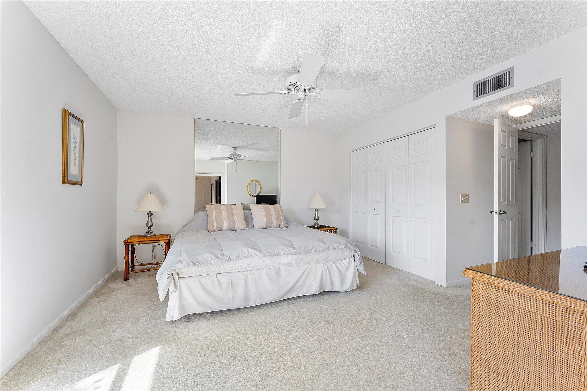 5581 Coach House Circle, Unit B Boca Raton, FL 33486 - Photo 20 of 35 25-5581 Coach House Circle Unit B_025