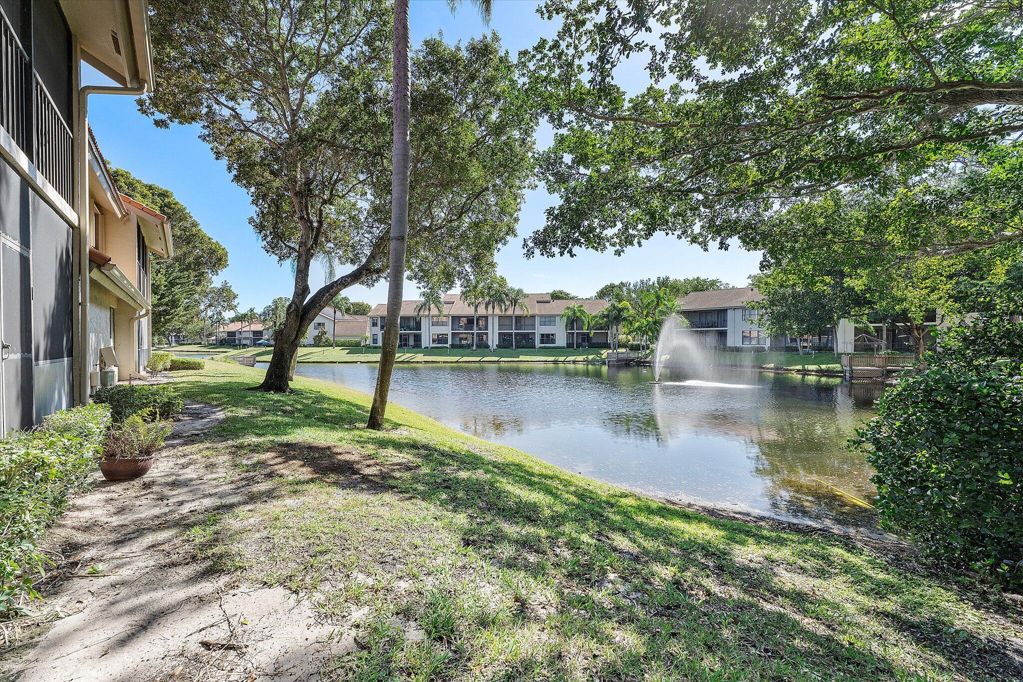 5581 Coach House Circle, Unit B Boca Raton, FL 33486 - Photo 2 of 35 31-5581 Coach House Circle Unit B_031