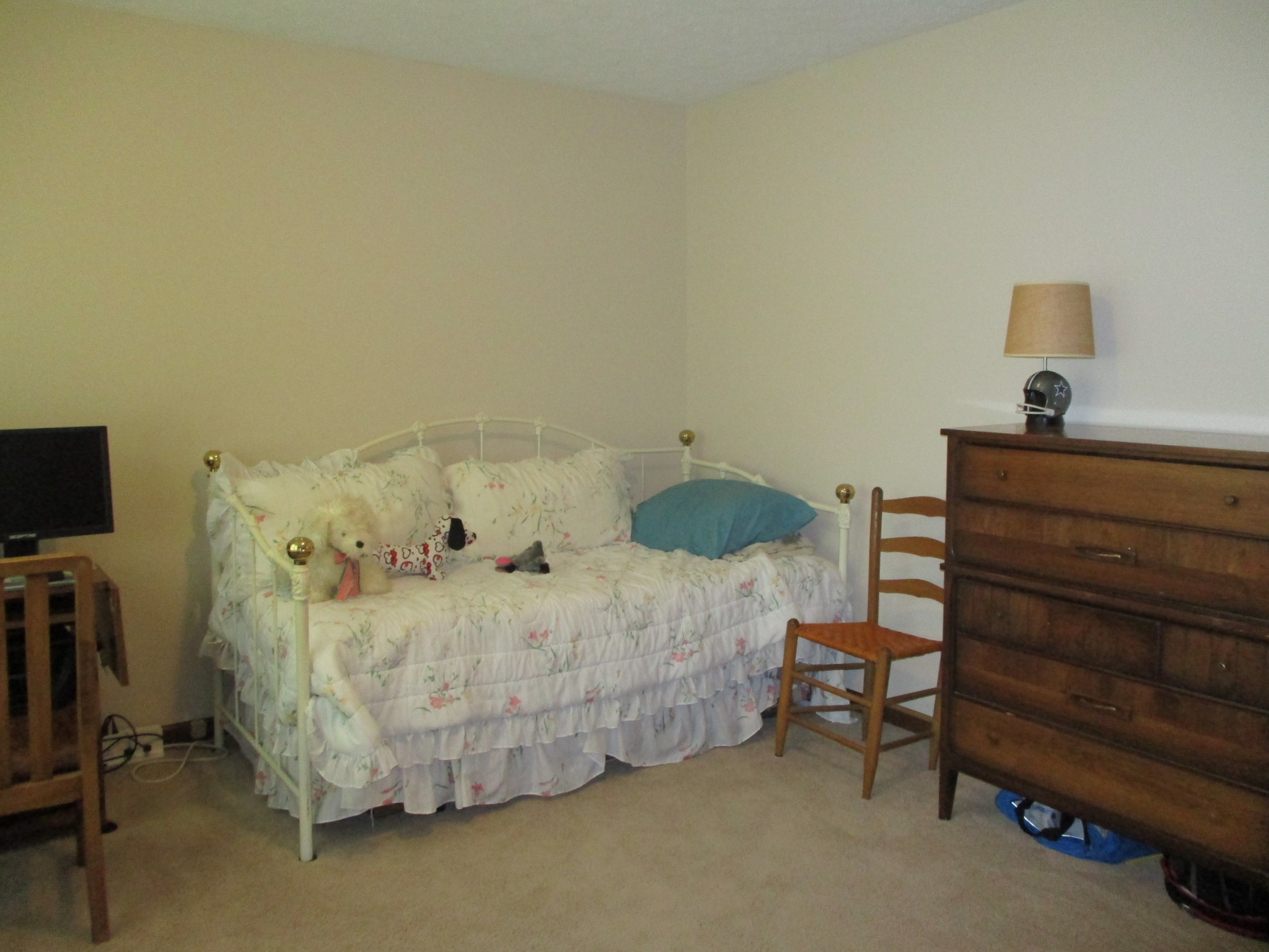 6206 Hickory Ridge Road Lebanon, TN 37090 - Photo 20 of 28 a bedroom with a bed and a furniture