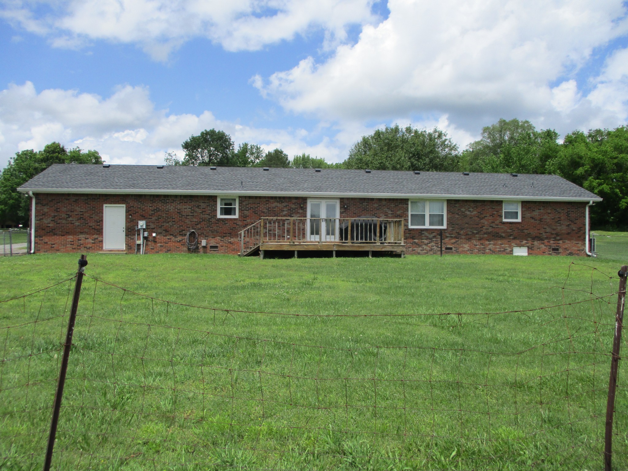 6206 Hickory Ridge Road Lebanon, TN 37090 - Photo 2 of 28 a front view of house with a garden