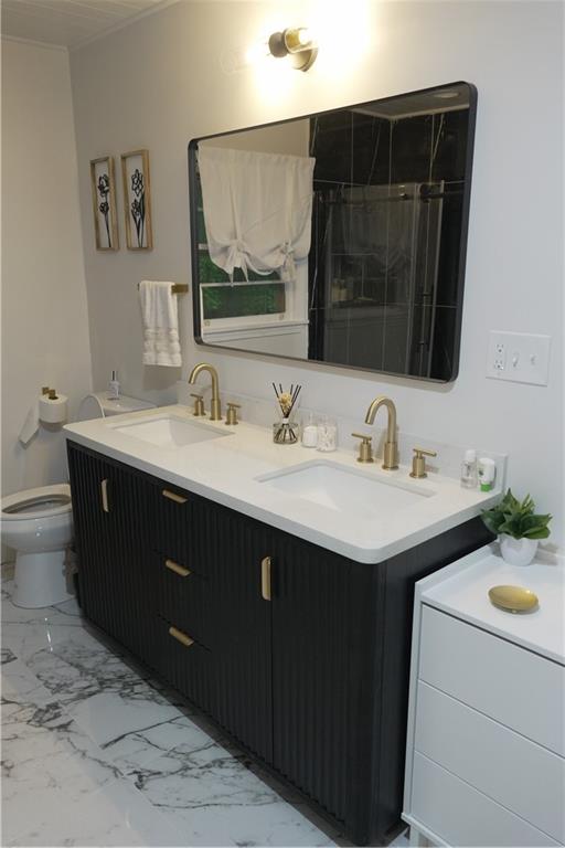 330 Ivy Trail Hartwell, GA 30643 - Photo 15 of 34 a bathroom with a sink and a mirror