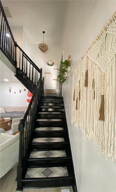 330 Ivy Trail Hartwell, GA 30643 - Photo 5 of 34 a view of entryway