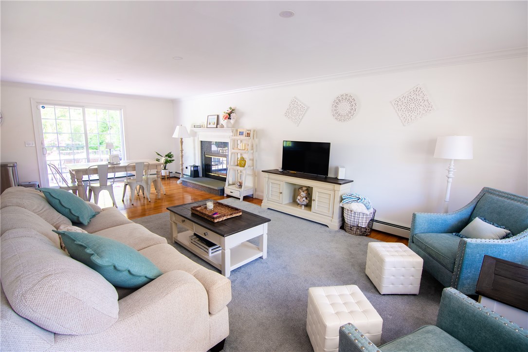 25 Sycamore Drive Westerly, RI 02891 - Photo 4 of 21