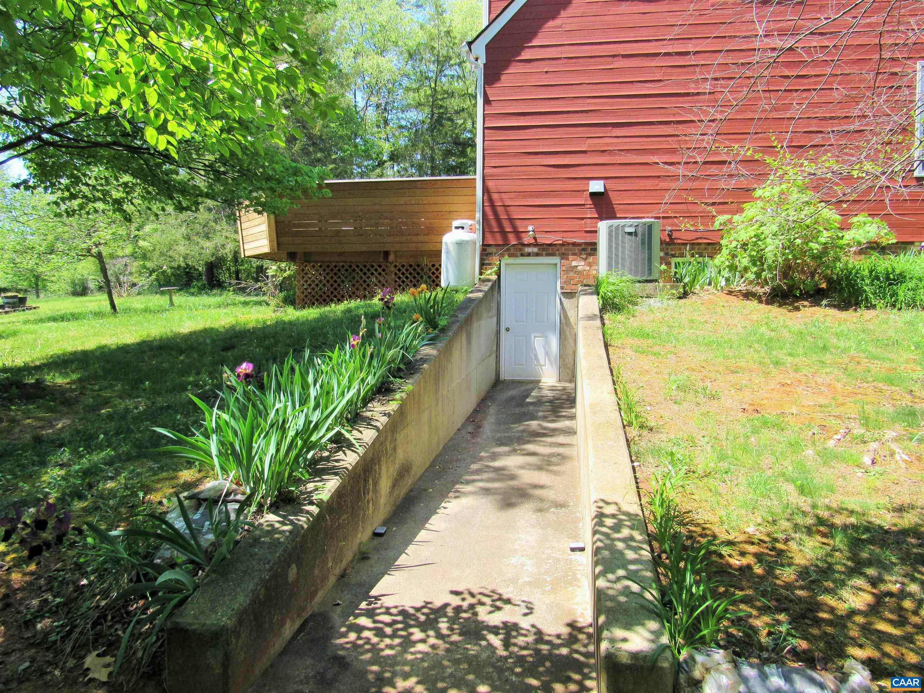 271 East Monitor Road Amherst, VA 24521 - Photo 33 of 38 Gallery Image 33